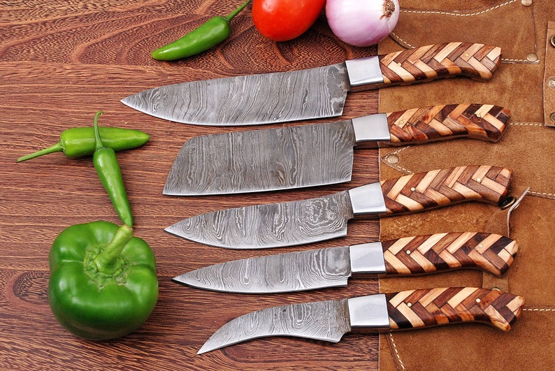 Customized Handmade Damascus Chef Set, Kitchen Knives with Leath Customized Handmade Damascus Chef Set, Kitchen Knives with Leath