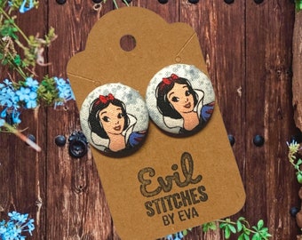 Pendientes hechos a mano inspirados en Blancanieves
