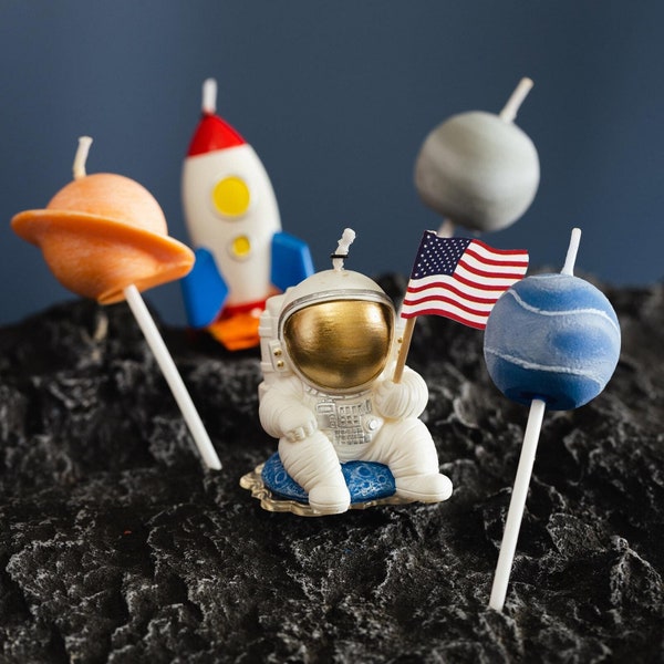 Landing Astronaut Candle / Launching Rocket Candle/ Cake Topper / Birthday Candles gifts / boy cake topper/ Birthday for boy girl