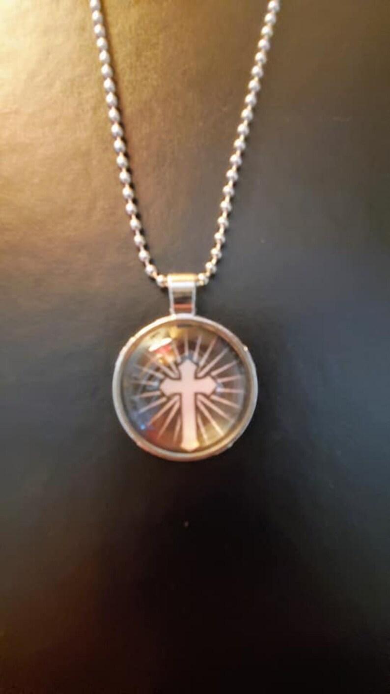 Beautiful Cross Pendant Necklace
