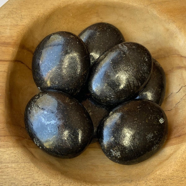 Nuummite Palm Stone - "Sorcerer's Stone"  from Greenland