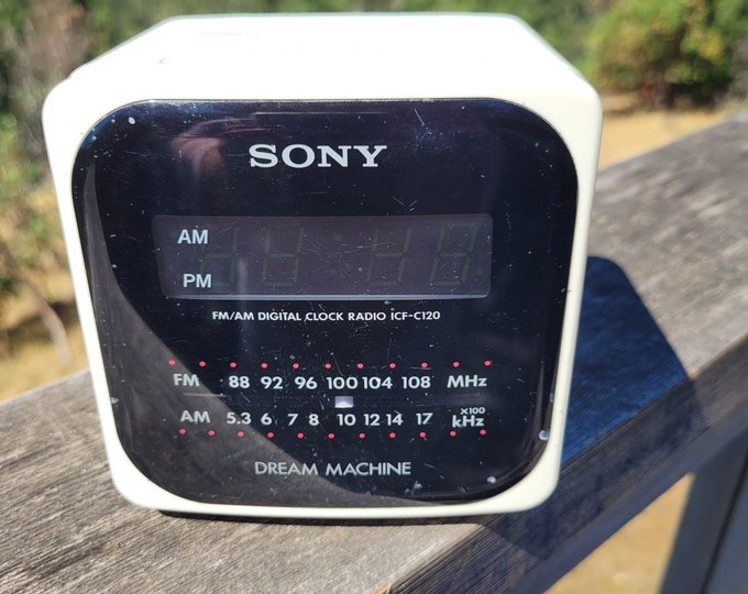 Vintage Sony Dream Machine Clock Radio, Cube, AM FM, ICFC120, White and Black, Works, Made in