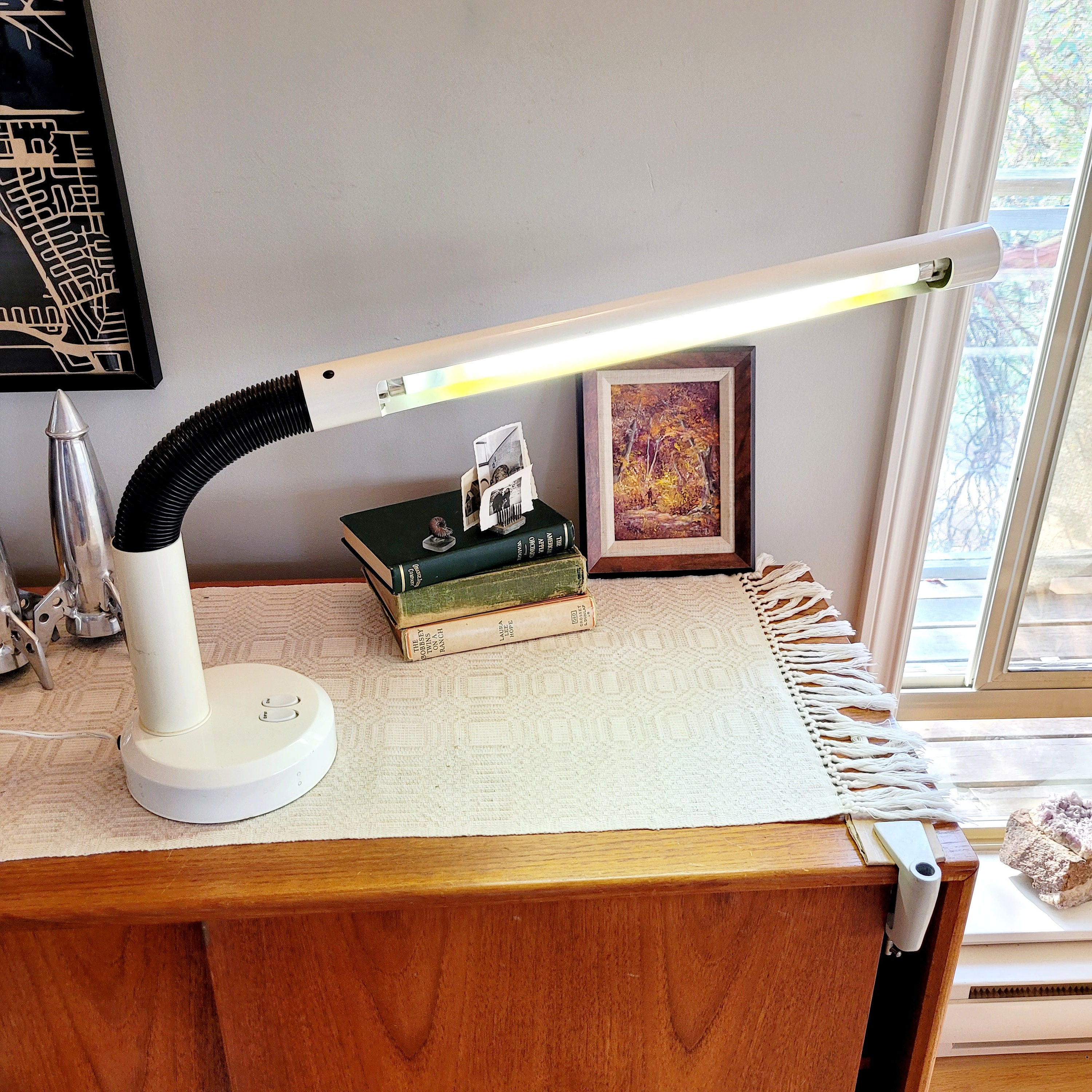 Tube hotsell desk lamp