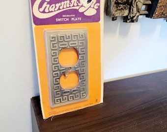 Vintage Switch Plate, NOS, Plug Outlet, Charm-n-Style, Receptacle, Restoration Hardware, Brass Greek Key