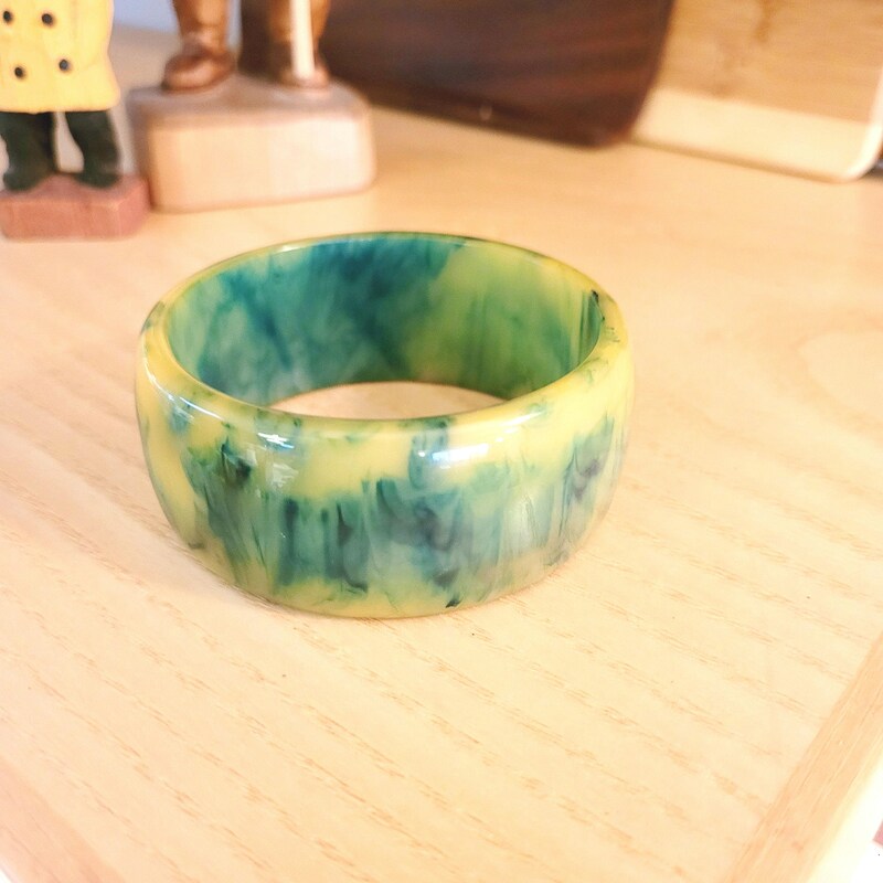 Bracelet En Bakélite Marbré Vert Foncé - Occasion Vintage