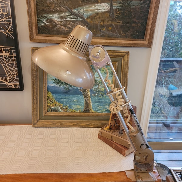 Articulating Desk Lamp, Vintage Amplex Trombolite, RARE Style, Industrial Beige, Minimalist, Anglepoise, With Clamp, Made in USA, 1950-60s