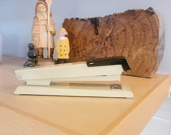 BATES 550 Stapler, Beige Brown, Vintage Office Decor, Mid Century Modern, Retro Design, Set Prop, Made in USA, 1960s