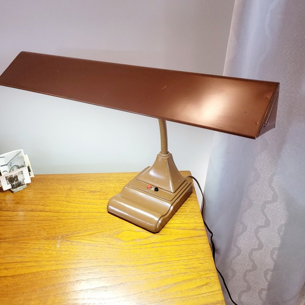 Desk Lamp, Industrial, ART SPECIALTY Co. Chicago, Vintage Fluorescent Lighting, Brown Metal, Office Desk, Pen Holder, Gooseneck