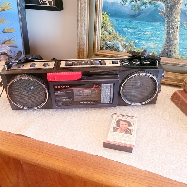 Sanyo Portable Radio & Cassette Player, Black, AC/Battery, Am/Fm/Sw1/Sw2, Model M-GT7, Made in Japan, Vintage Retro Styling, Works, 1985