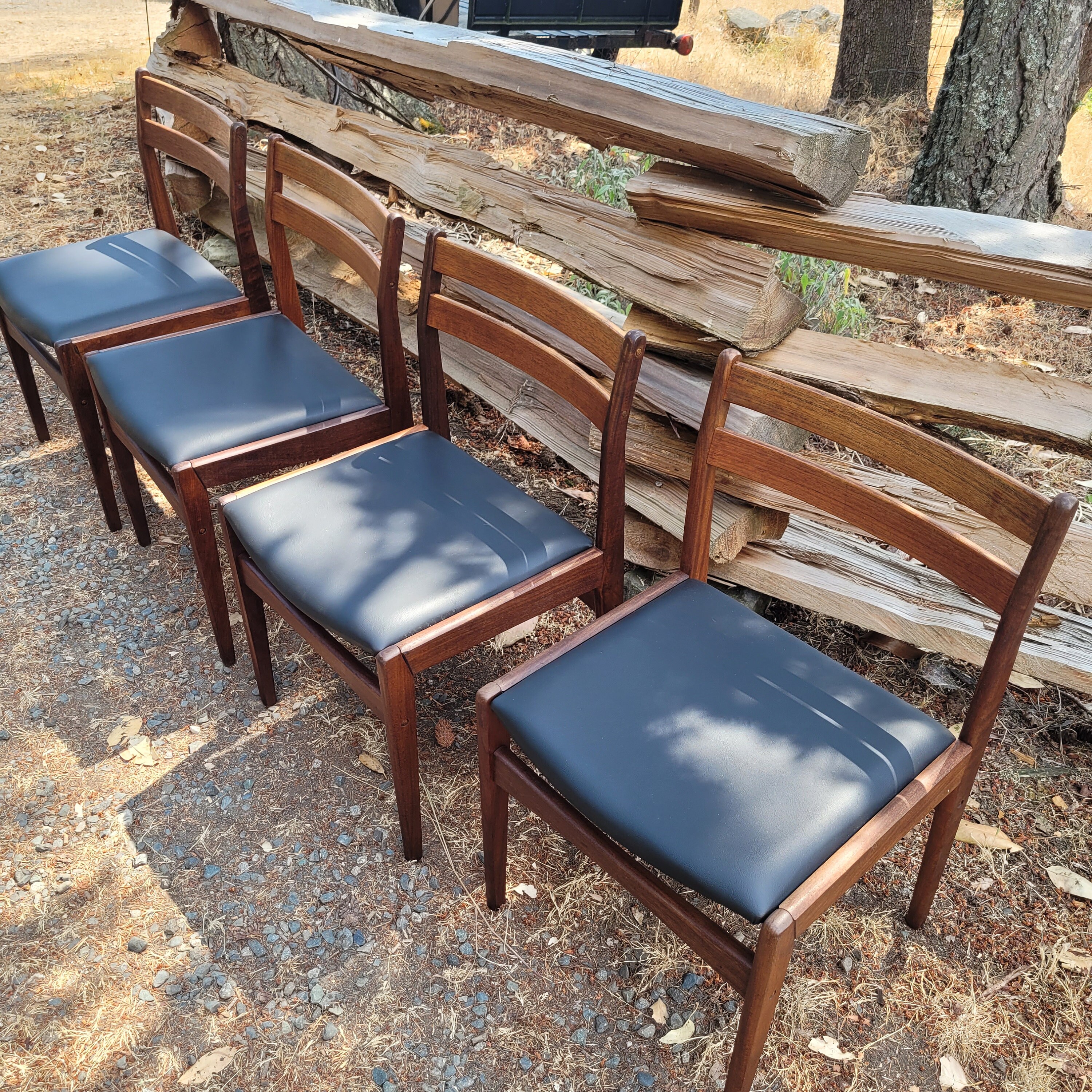 Jentique dining chairs discount