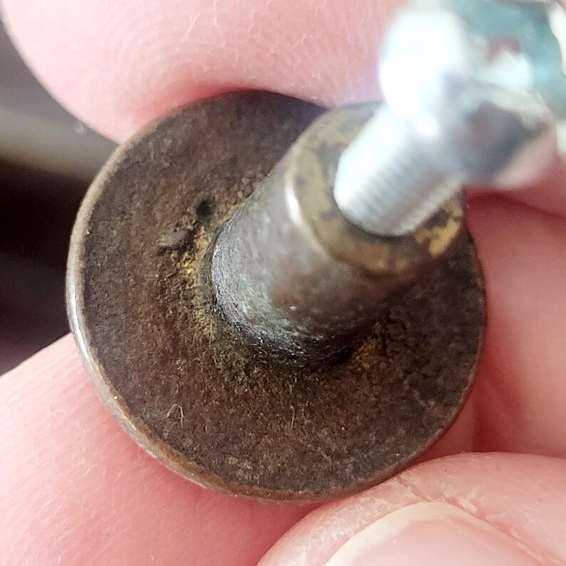 Runde Messingknöpfe und Griffe, Schriftrollenmuster, einzigartige Designs, verschiedene Marken Bild 10