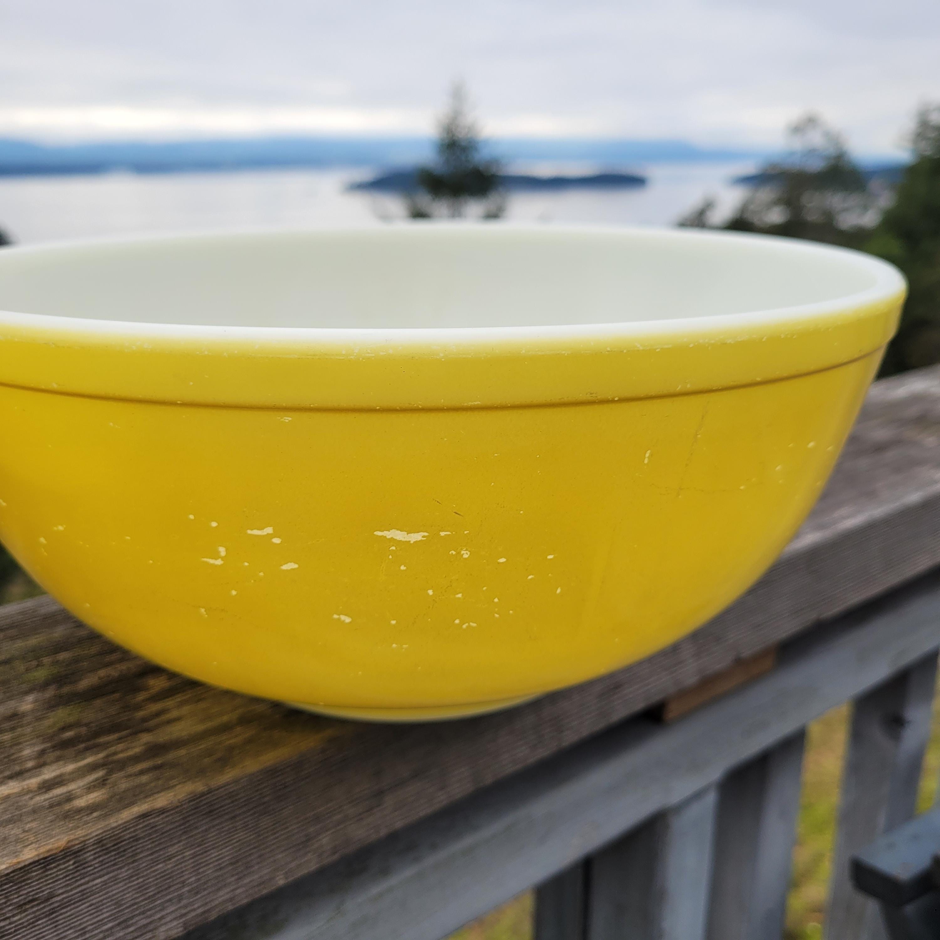 Pyrex 404 yellow sales