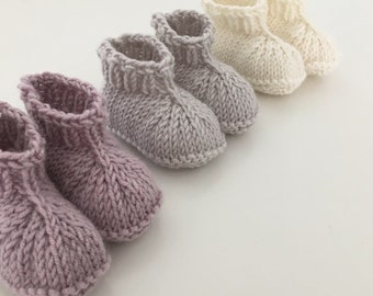 Chaussons bébé modèle tricot, tricot pour débutant, cadeau nouveau-né