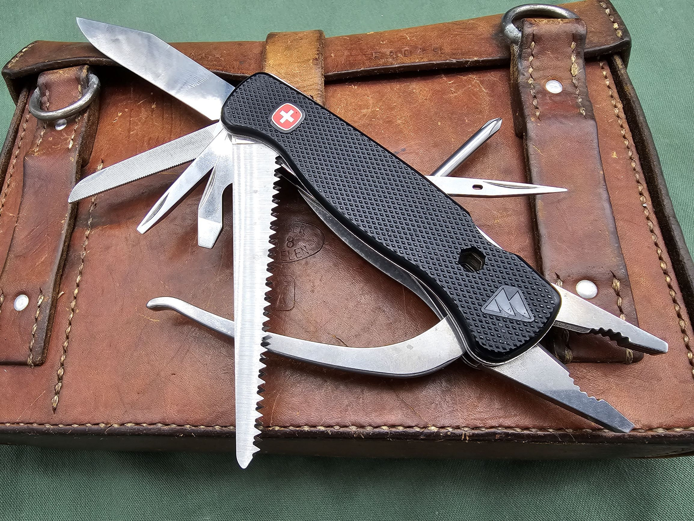 Wenger multi tool hotsell