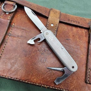 1968 Vintage Elsener Schwyz Victoria Alox Soldier Retired Model Original Swiss Army Tool Rare