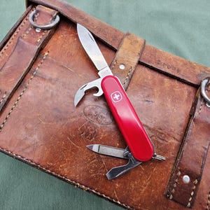 Herramienta suiza vintage Wenger Apprentice de 85 mm, descatalogada. Artículo publicitario suizo raro.