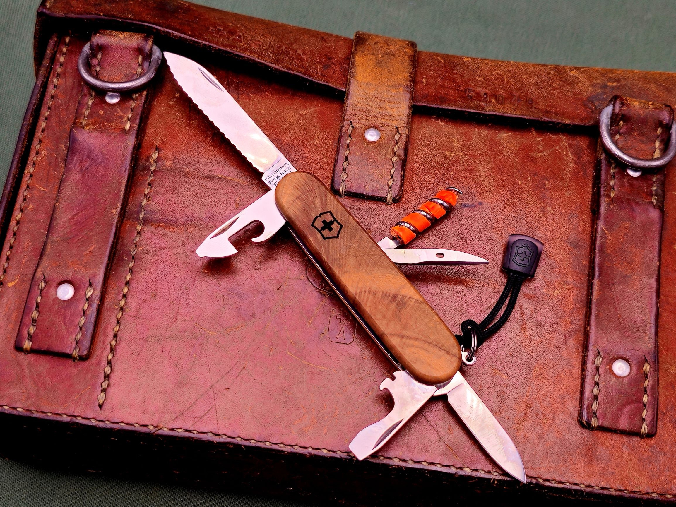 Victorinox serrated spartan hotsell
