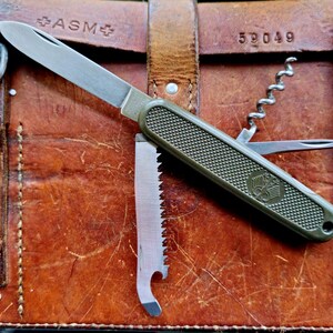 Victorinox 4 Knife Guard - Austin, Texas