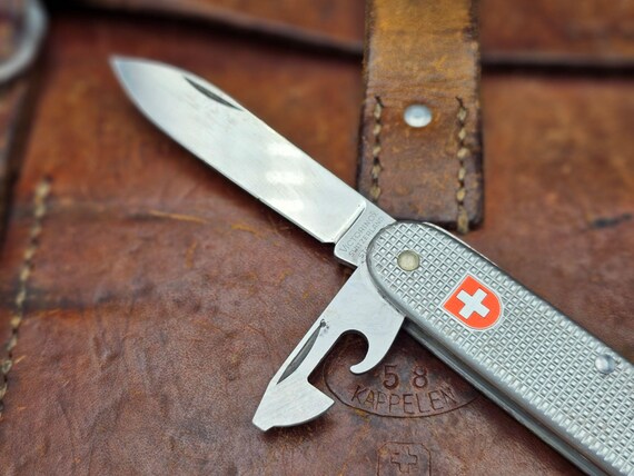 Collecting the Model 1961 Soldier Knife, Part 2: Fun and