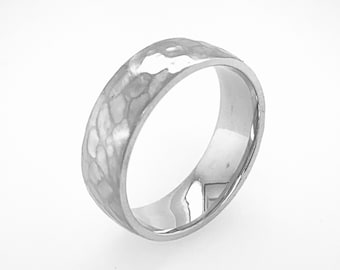 Alianza de boda de platino martillado: anillo unisex de gran peso