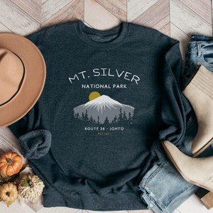 Mt. Silver Johto Sweathirt für Gen II Fans Gold und Silber Crystal Version Geschenke für Ihn