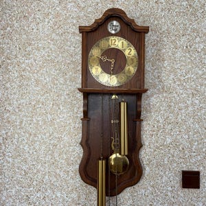 Stylish Oak Hanging Clock Tempus Fugit Antique