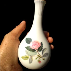 Wedgewood fine china, bud vase in the Hathaway Rose pattern