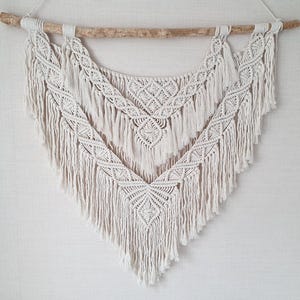 アイボリーマクラメ壁掛け、手作りボヘミアンファイバーアート、様々なサイズ、大きなテクスチャ壁パネル、寝室用リサイクルコットン装飾