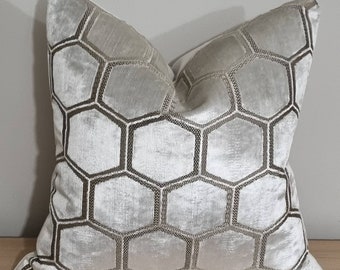 Designers Guild Manipur Oyster & Omega Velvet Cushion Cover 45x45 cm