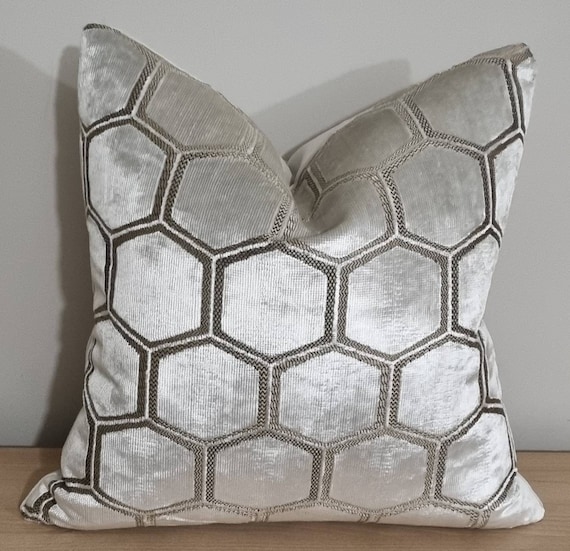 Designers guild 2025 velvet cushions