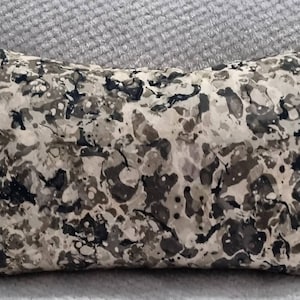 Designer Gilde Odisha Graphit & Omega Samt Kissenbezug 55x35 cm