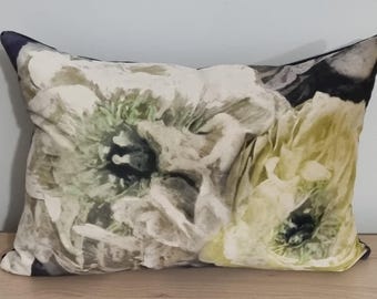 Designers Guild Le Poem De Fleurs Midnight & Omega Velvet Cushion Cover 33x45 cm