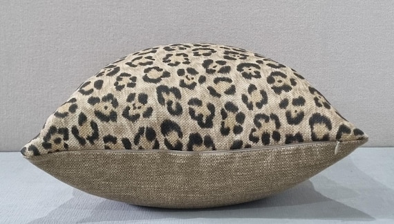 Ralph Lauren  ヒョウ柄ピローケース　レオパード Ralph Lauren Bacara Leopard Bamboo Fabric Cushion Cover 43x43 Cm
