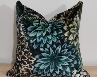 Designers Guild Madhya Moss & Omega Velvet Cushion Cover  45x45 cm