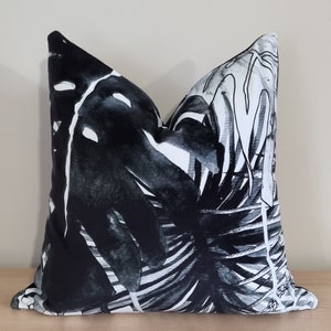 Designers Guild Christian Lacroix Velvet Cushion Cover: Exotic Palm Print (45x45 cm)