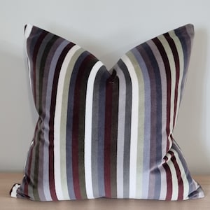 Christian Lacroix dla Designers Guild Arc En Ciel Graphite & Omega Velvet Poszewka na poduszkę 45 x 45 cm