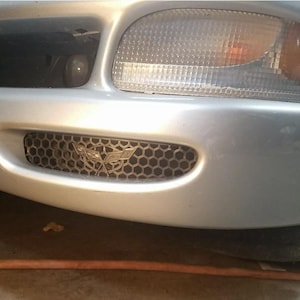C5 Corvette Brake Duct Vent Grill 1997-2004  left/right set (with logo) ,  Black or Silver