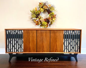 SOLD - 1950s MCM Emerson Console