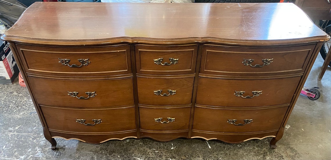 SOLD Knechtel Furniture 9 Drawer Bow Front Dresser Etsy Canada
