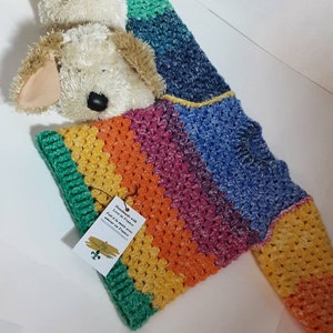Sweter dziecięcy na szydełku / Wciągany na szydełku dla dzieci. Tęczowy sweter/Pull-over arc-en-ciel. Pastelowy sweterek dziecięcy na szydełku