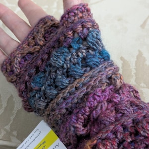 Mitaines au crochet : chauffe-poignets texturés