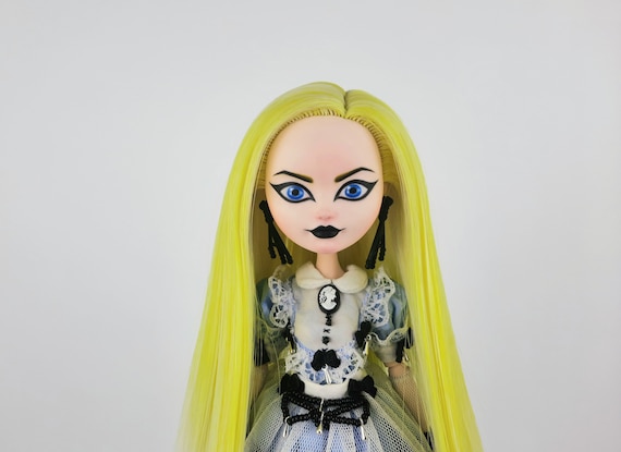 Monster high alice in wonderland cheap