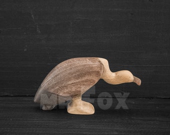 Wooden Vulture - Wooden Griffon Vulture Figurine - Waldorf Wooden Toy - Montessori Toys - Wooden Bird Figurine - Halloween Decoration