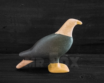 Wooden Toy Bald Eagle - Wooden Bald Eagle Toy - Wooden Eagle Figurine - Waldorf Wooden Toy - Montessori Wooden Toy - Wooden Bird Figurine