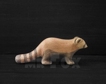 Figurine de panda rouge en bois - Panda rouge jouet en bois - Panda rouge en bois - Jouet animal asiatique - Animaux safari en bois - Jouets animaux asiatiques en bois