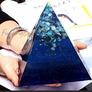 Pyramide Serie Silikonform, 15 × 15 cm große Pyramide Form, Tischdekoration, Geometrie Form, dreieckige Pyramide Form F234
