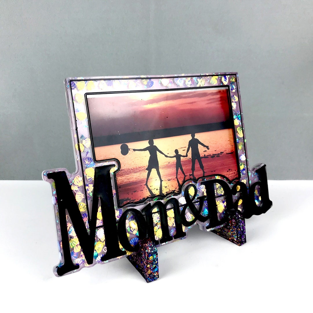 Create Unforgettable Memories With MOM&DAD Photo Frame Resin Silicone ...