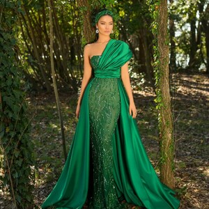 Green wedding clearance dresses plus size