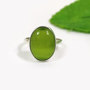 Green Cat&#39;s Eye Ring: Handmade 925 Sterling Silver Gemstone