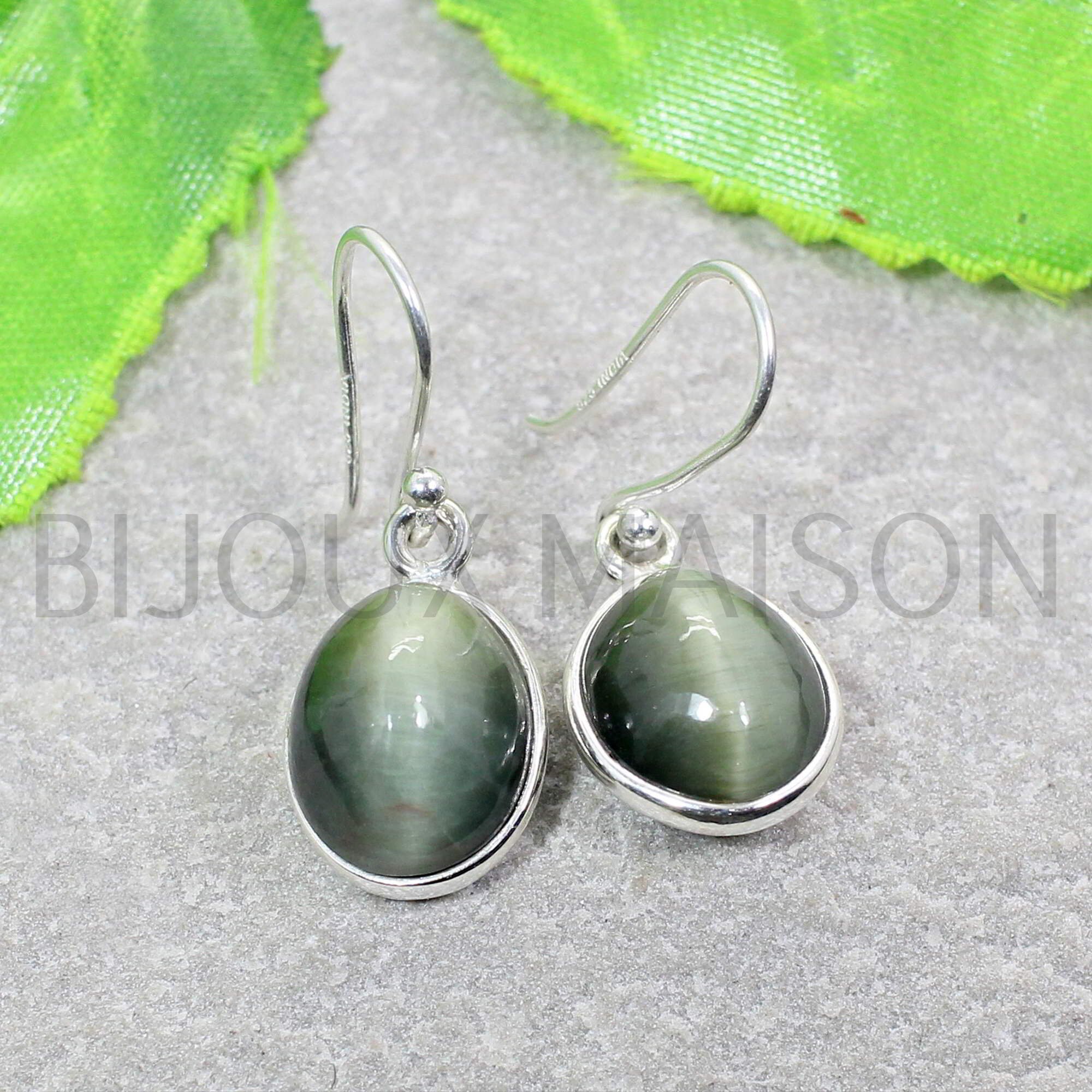 Cats eye earrings sale